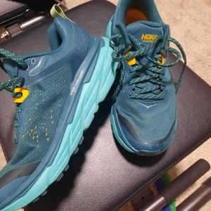 Womens Hokas, like new!